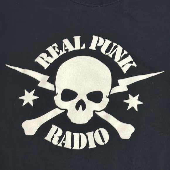 Punk Rock Radio skull 💀 t-shirt. Medium size, black shirt. Good condition. Rad!! - Picture 2 of 7